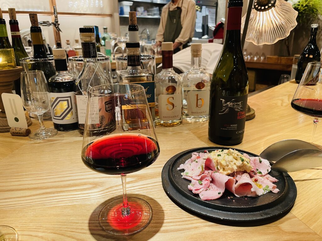 u(ウー)、堺筋本町、ハム、赤ワイン