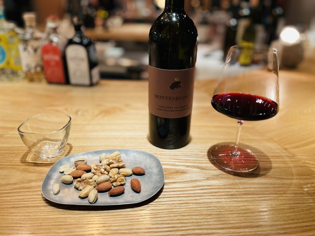 u(ウー)、堺筋本町、赤ワイン、ナッツ